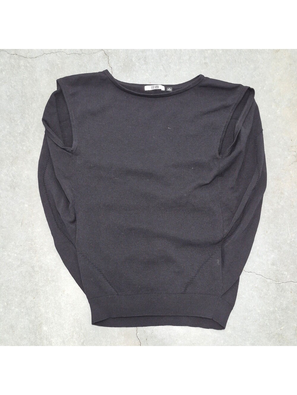 Uniqlo Plain Black Sleeveless Top